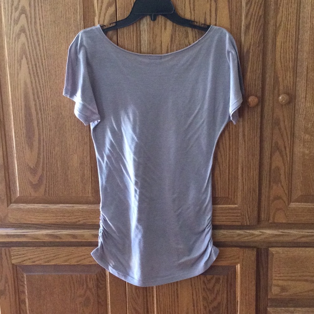 Vanity XS Grey Top with Pink Accents - Picture 4 of 4